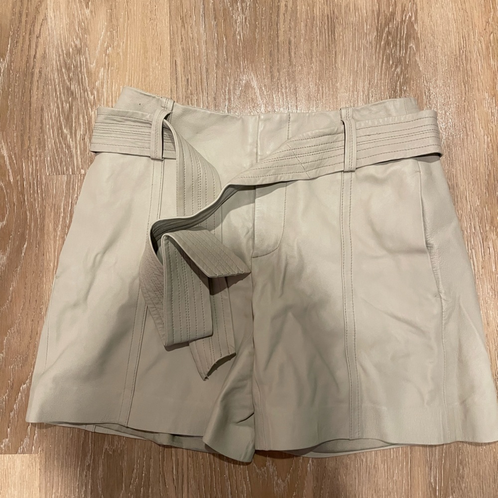 Vince 100% leather shorts